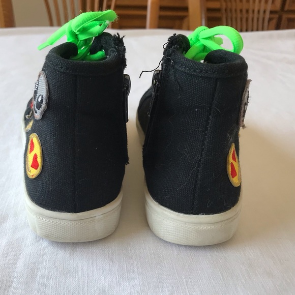 Girls SO Hi Top Sneakers Size 13 Black with Emojis - Picture 2 of 8